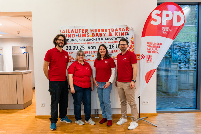 Frühlingsbasar 2025 - Von links nach rechts unsere Gemeinderäte Patrick Reuter, Silk Staudt, Birgit Röll und Simon Dümig